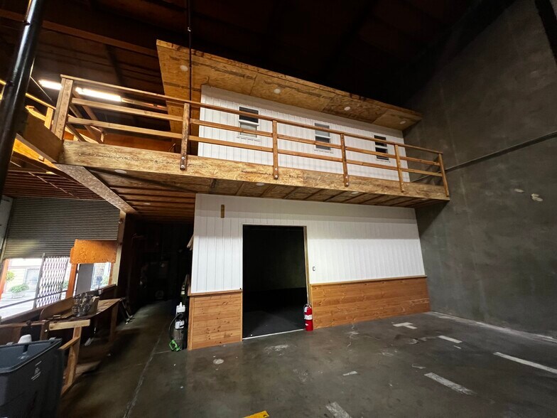 More Photos Of 222 Dore St, San Francisco Warehouse For Lease
