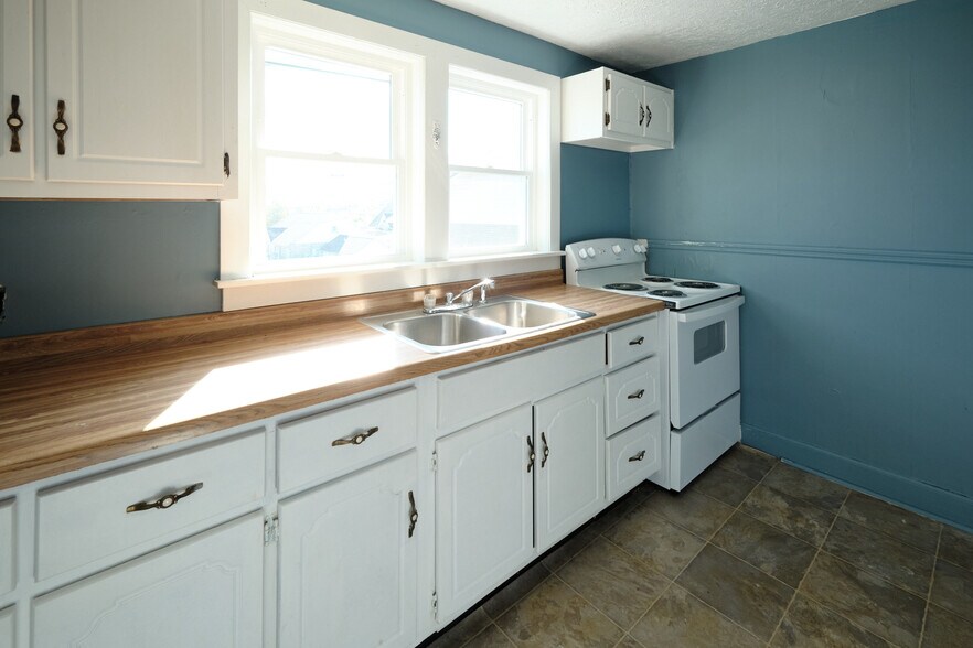 More Photos Of , Tazewell Multifamily For Sale