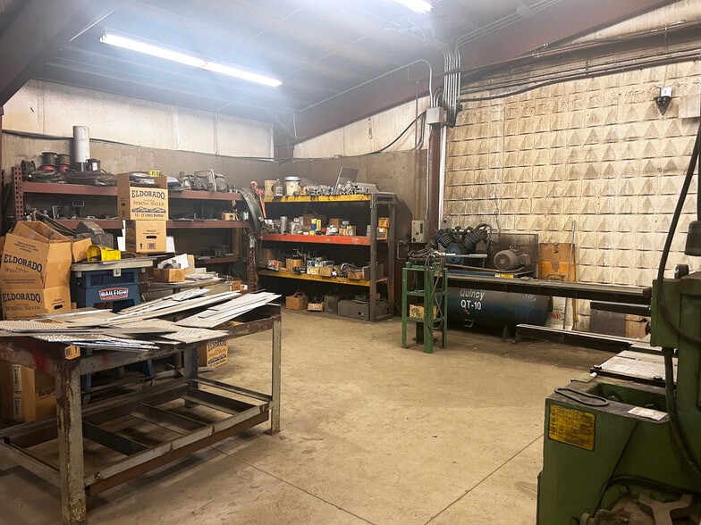 More Photos Of 5281 Lincoln St, Denver Manufacturing For Lease