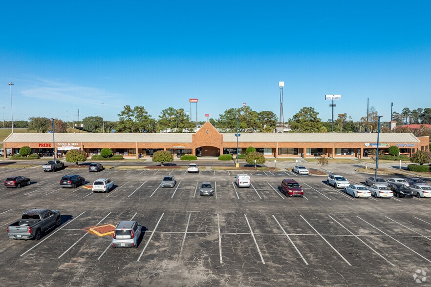 More Photos Of 11 Gateway Blvd S, Savannah Unknown For Lease