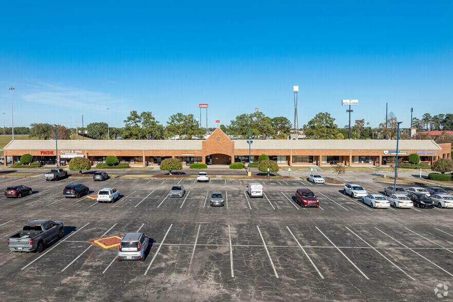 More Photos Of 11 Gateway Blvd S, Savannah Unknown For Lease