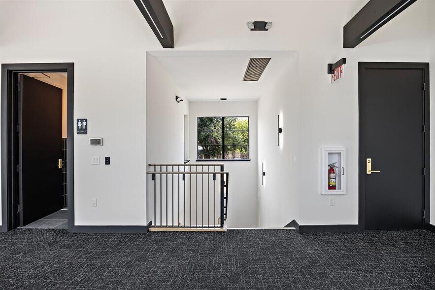 More Photos Of 2318 Morelos, Austin Office For Sale