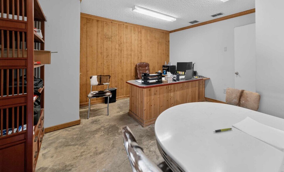 More Photos Of 3484 FM 2813, Flint Warehouse For Sale
