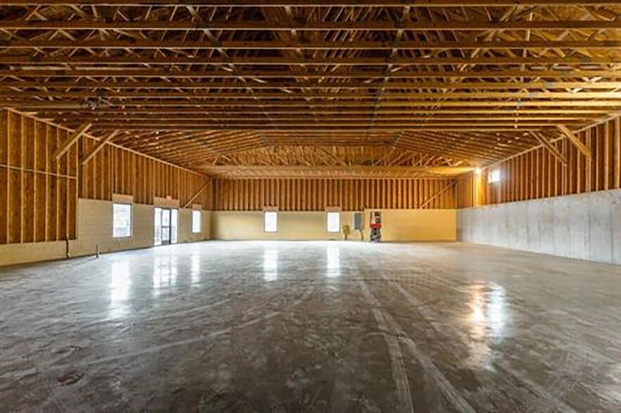 More Photos Of 975 Sawtooth Oak Cir, Harrisonburg Warehouse For Lease