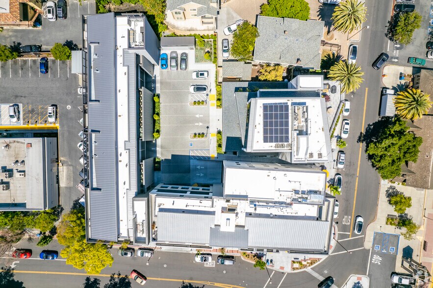 More Photos Of 556 Santa Cruz Ave, Menlo Park Office For Lease