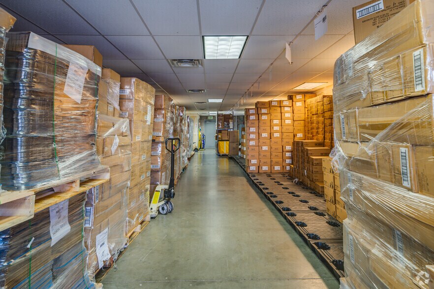 More Photos Of 711 E Carefree Hwy, Phoenix Unknown For Lease