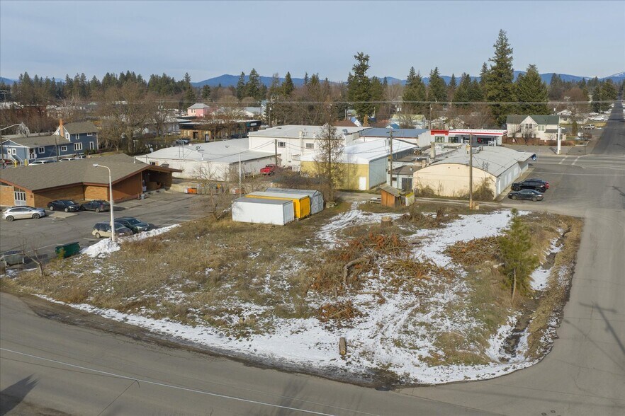 More Photos Of 120-124 E Crawford St, Deer Park Freestanding For Sale