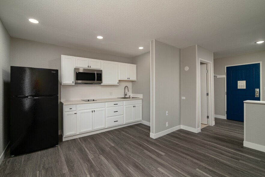 More Photos Of 3211 S 79th East Ave, Tulsa Apartments For Sale