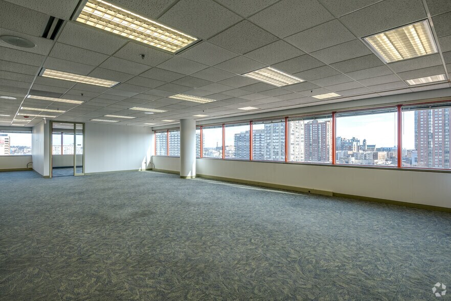Photo of 9th Floor Ste 945 (Tower I)