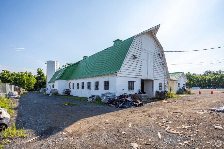 More Photos Of 14800 Thompson Rd, Chantilly Land For Sale