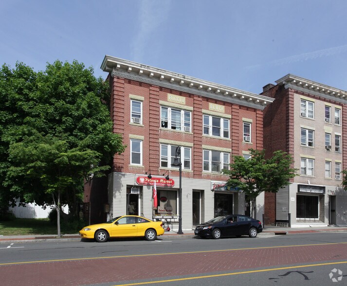 More Photos Of 411-431 N Main St, Bristol Apartments For Lease