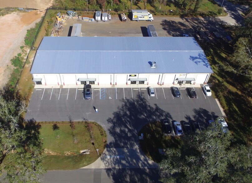 More Photos Of 3342 Garber Dr, Tallahassee Warehouse For Lease