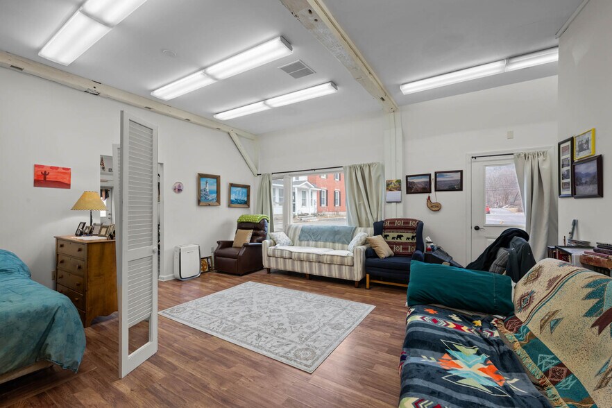 More Photos Of 122 Main St, Charlestown Restaurant For Sale