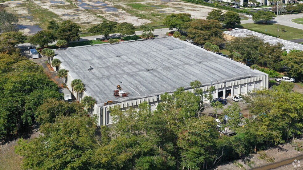 More Photos Of 3851 NW 126th Ave, Coral Springs Warehouse For Lease