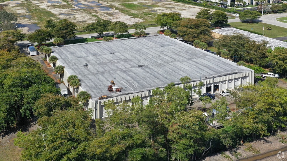More Photos Of 3851 NW 126th Ave, Coral Springs Warehouse For Lease