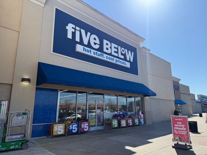 More Photos Of 130 Black Horse Pike, Audubon Unknown For Lease