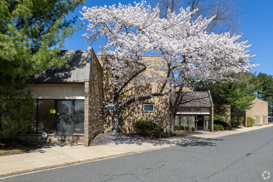 More Photos Of 1273 N Church St, Moorestown Distribution For Lease