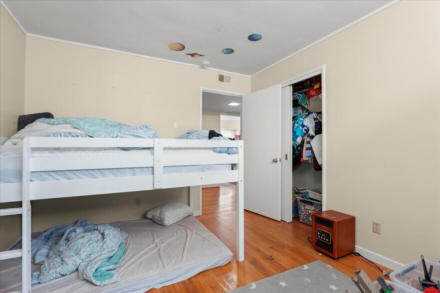 More Photos Of 2735 Byron St, Palo Alto Multifamily For Sale
