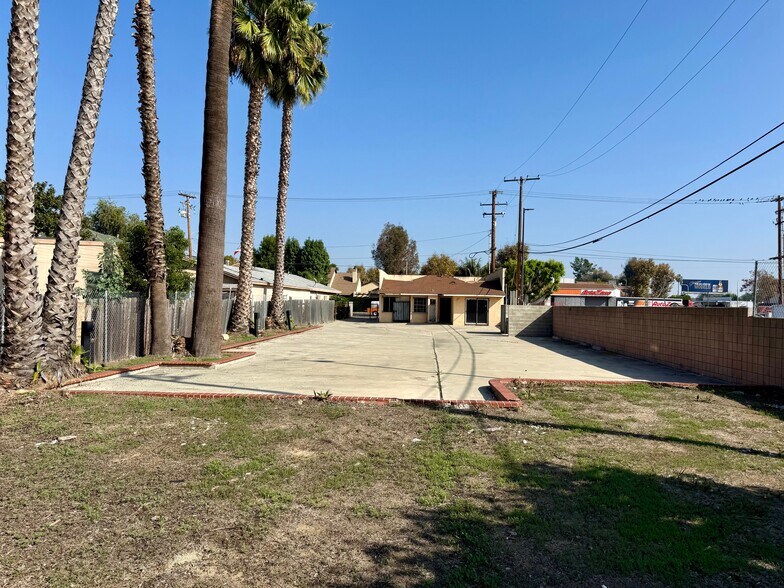 More Photos Of 1718 N Fairview St, Santa Ana General Retail For Sale