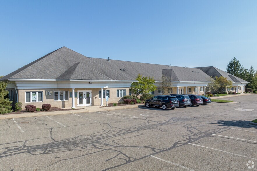 More Photos Of 85 Executive Pky, Hudson Unknown For Lease