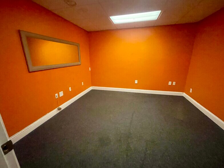 More Photos Of 92 Fleming St, Fredericksburg Unknown For Lease