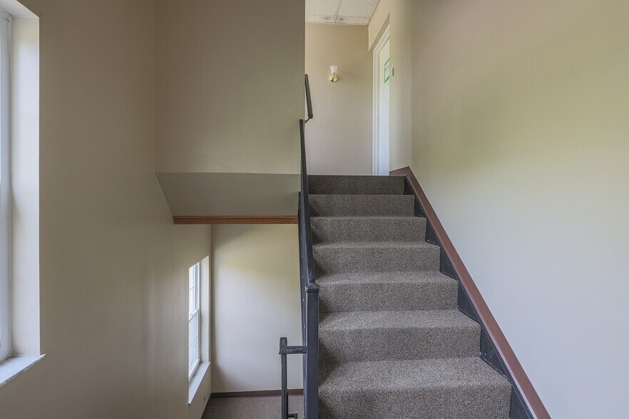 More Photos Of 5830 N High St, Worthington Office For Lease