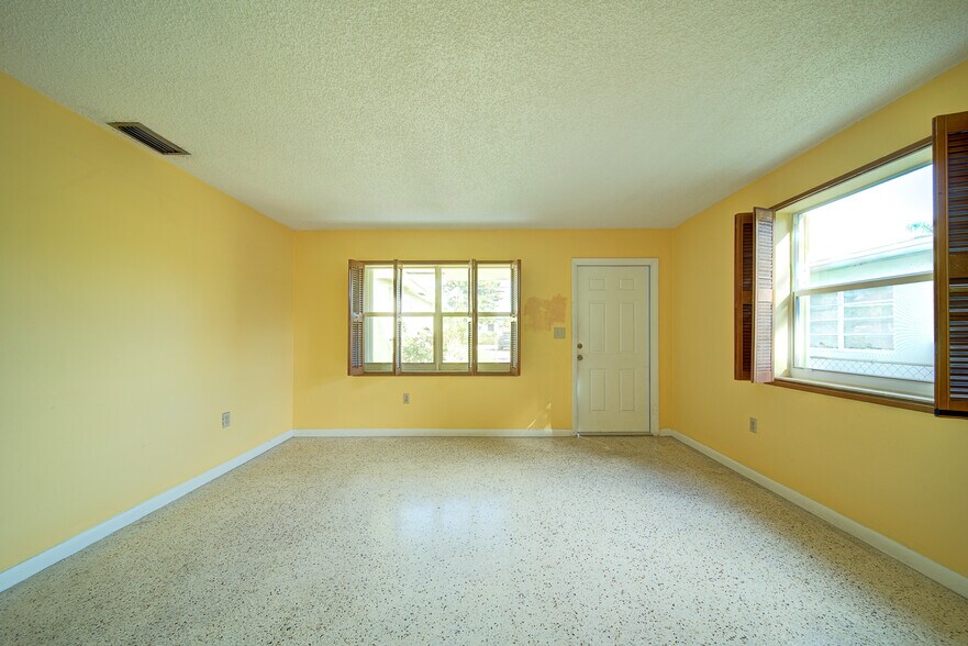 More Photos Of 7358 SW 23rd St, Miami Multifamily For Sale
