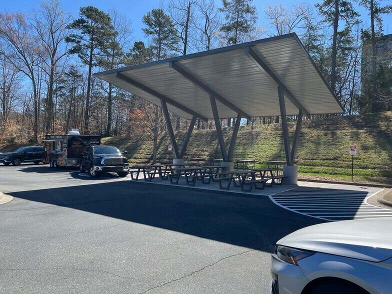 More Photos Of 10101 David Taylor Dr, Charlotte Office For Lease