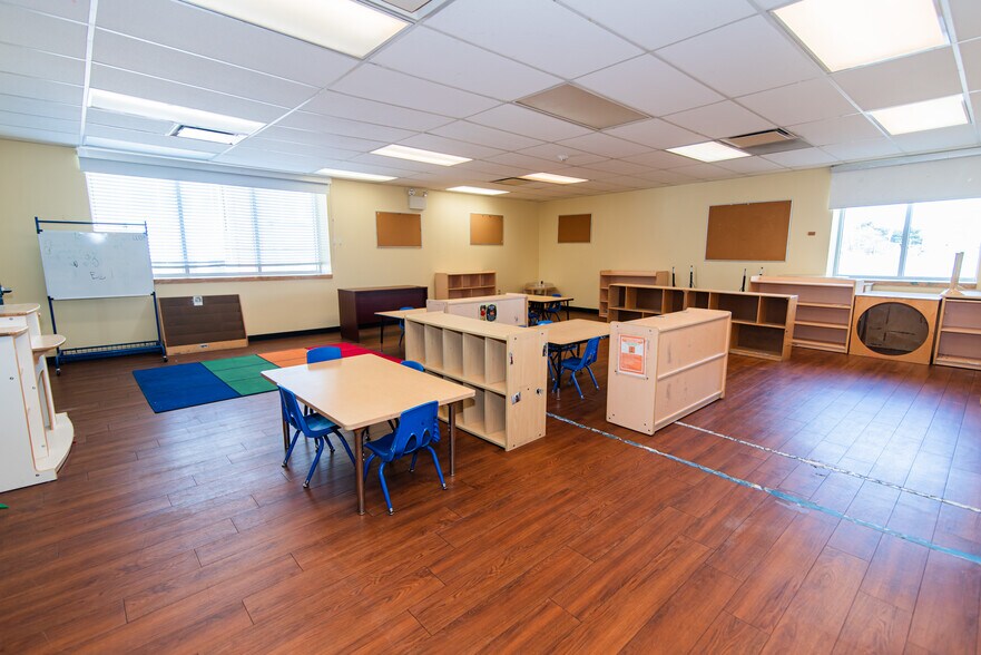 More Photos Of 1616 Orthodox St, Philadelphia Schools For Sale