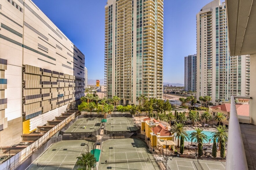 More Photos Of 2827 Paradise Rd, Las Vegas Health Club For Sale