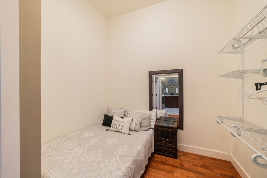 More Photos Of 333 N 9th St, Paducah Storefront Retail Residential For Sale