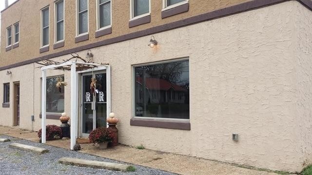 More Photos Of 9005 Hiwassee St, Charleston Storefront Retail Residential For Lease