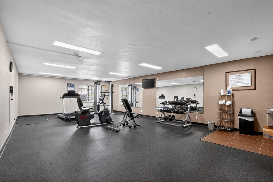 More Photos Of 3801 Highway 73, Port Arthur Hotel For Sale