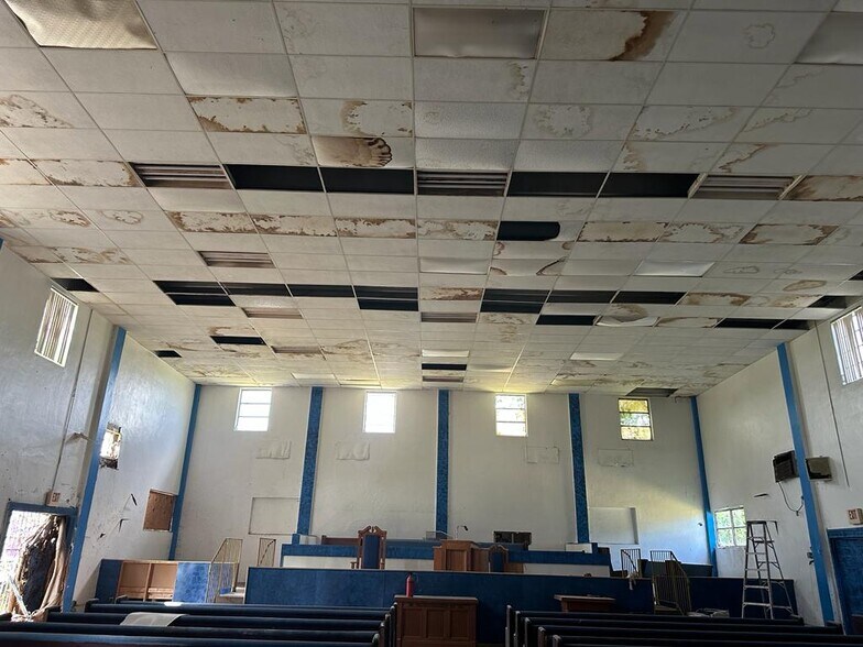 More Photos Of 2741 NW 49th St, Miami Lodge Meeting Hall For Sale