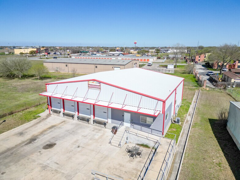 More Photos Of 113 Bufkin Ln, Lockhart Refrigeration Cold Storage For Lease