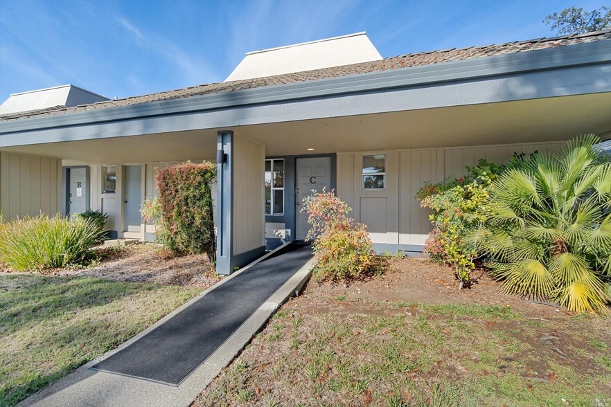 More Photos Of 455 March Ave, Healdsburg Medical For Sale