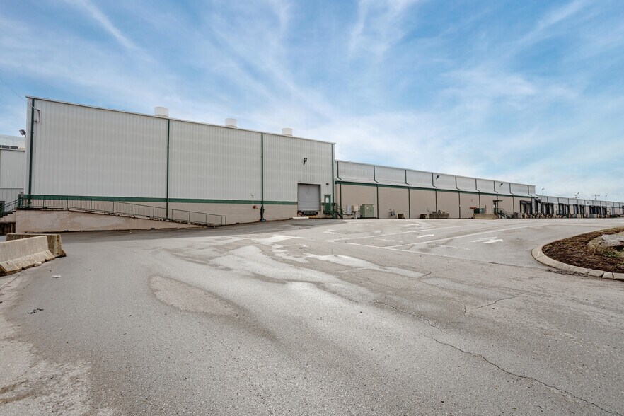 More Photos Of 660 Massman Dr, Nashville Manufacturing For Lease
