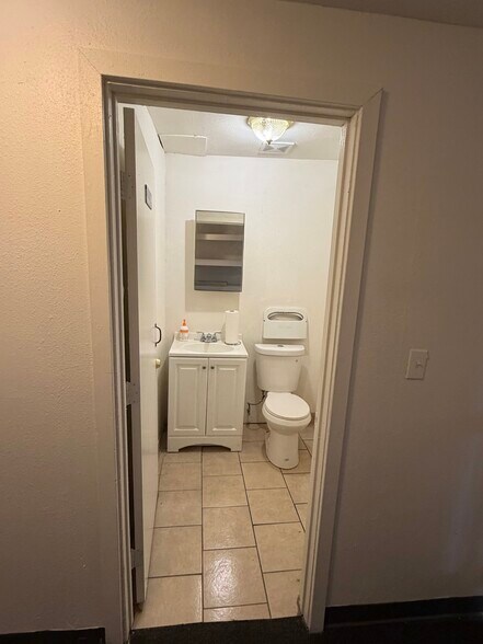 More Photos Of 5239 Atlantic Ave, Long Beach Freestanding For Sale