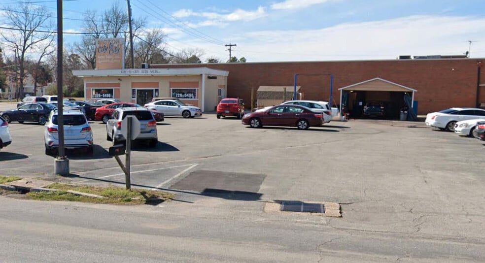 Primary Photo Of 5020 Williamsburg Rd, Richmond Auto Dealership For Sale
