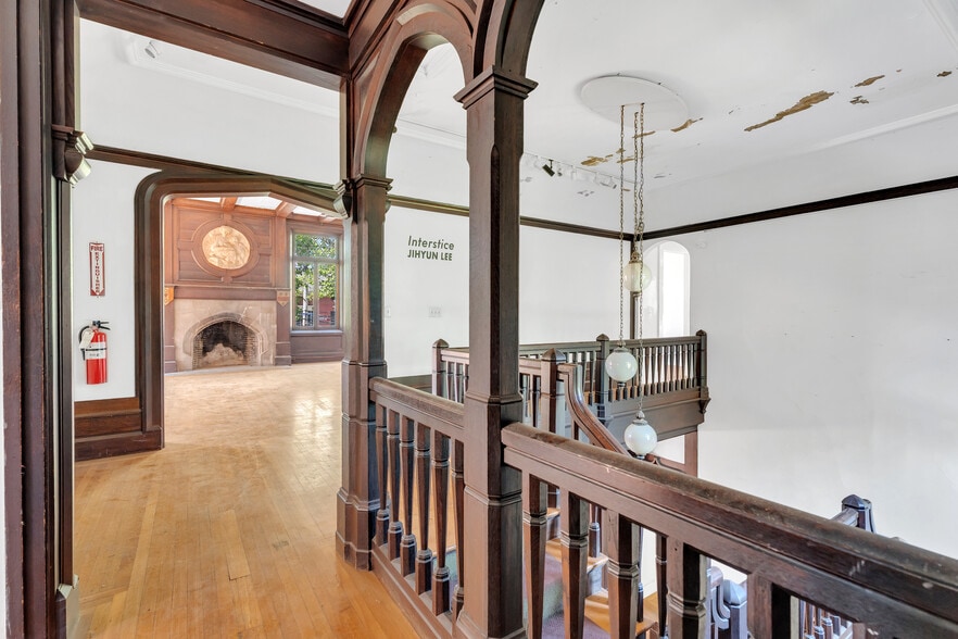 More Photos Of 51 Trumbull St, New Haven Office For Sale