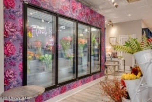 More Photos Of 447 Market St, Kingston Freestanding For Sale