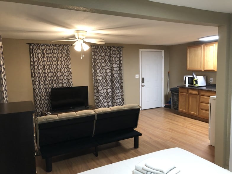 More Photos Of 5202 County Road 469, Brazoria Apartments For Sale