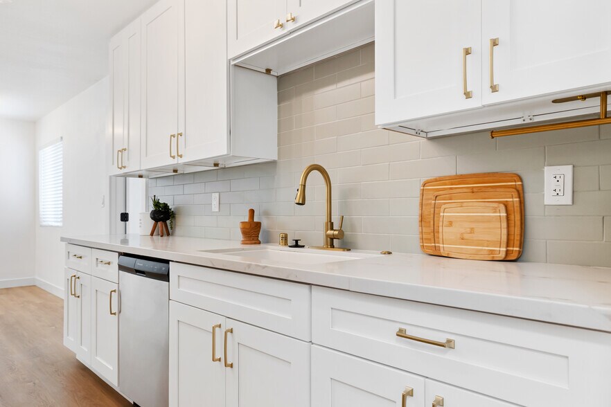 More Photos Of 540 F St, Chula Vista Apartments For Sale