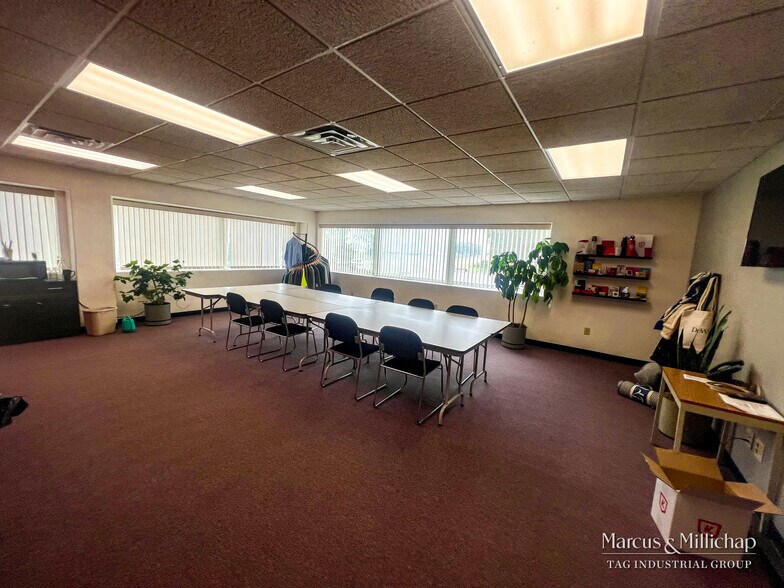 More Photos Of 5515 Catfish Ct, Waunakee Warehouse For Sale