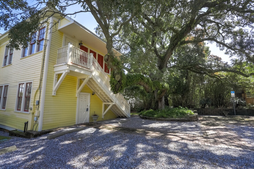 More Photos Of 921 N Palafox St, Pensacola Office For Sale