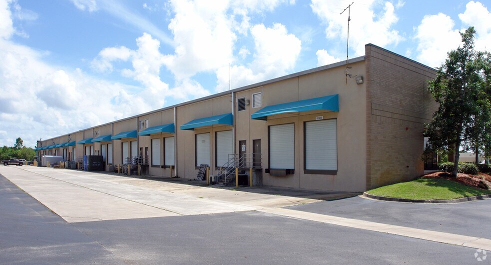 More Photos Of 751 North Dr, Melbourne Flex For Lease