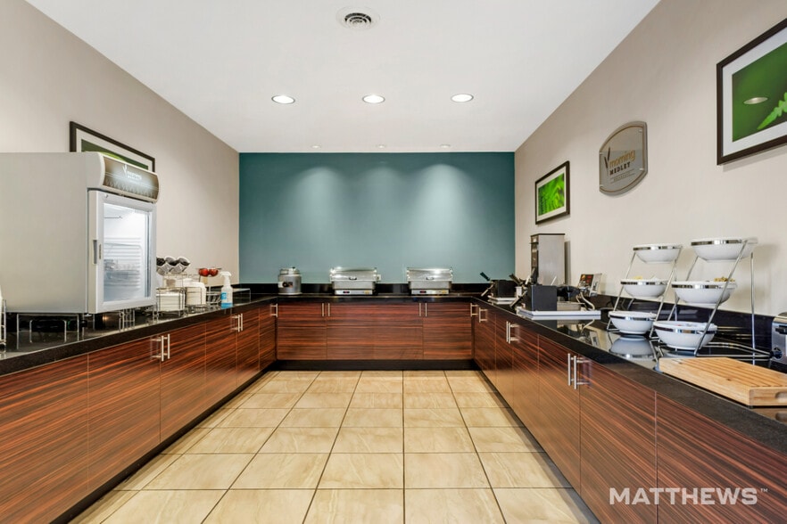 More Photos Of 13320 Ali Ghan Rd NE, Cumberland Hotel For Sale