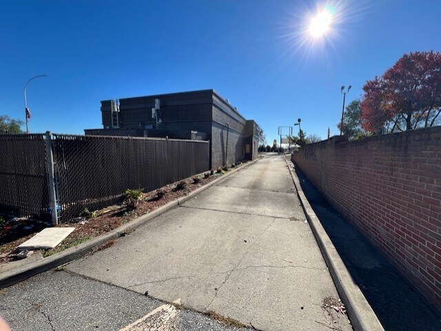 More Photos Of 330 Dual Hwy, Hagerstown Fast Food For Lease