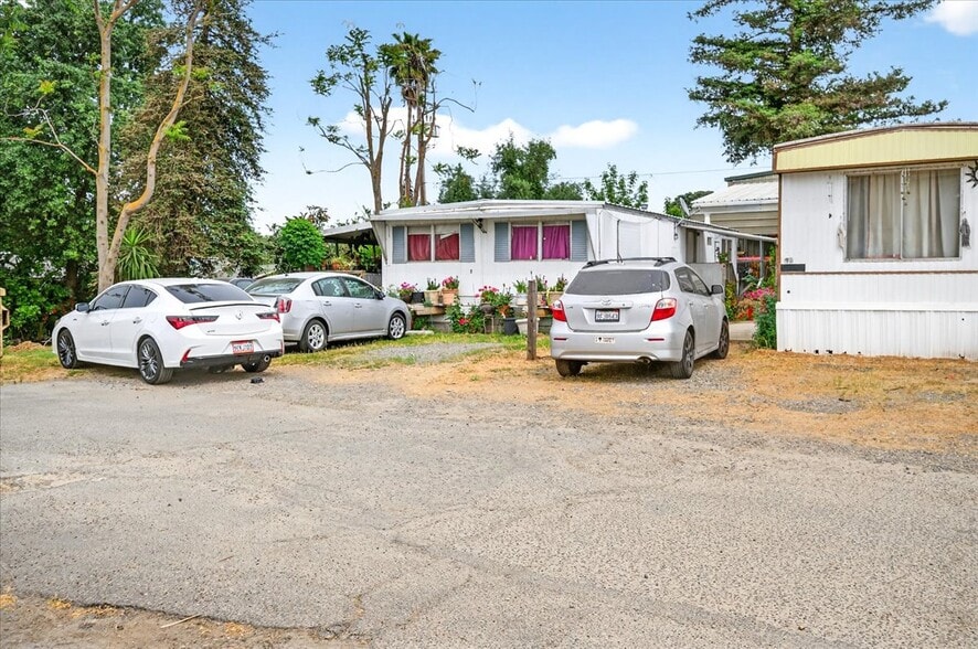More Photos Of 521 W Hatch Rd, Modesto Manufactured Housing Mobile Home Park For Sale