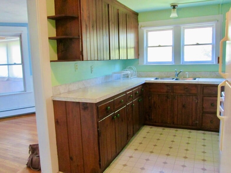 More Photos Of 11 South St, Bernardston Storefront Retail Residential For Sale